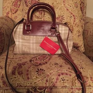 FIRM-Dooney & Bourke Purse w/ Matching Wallet